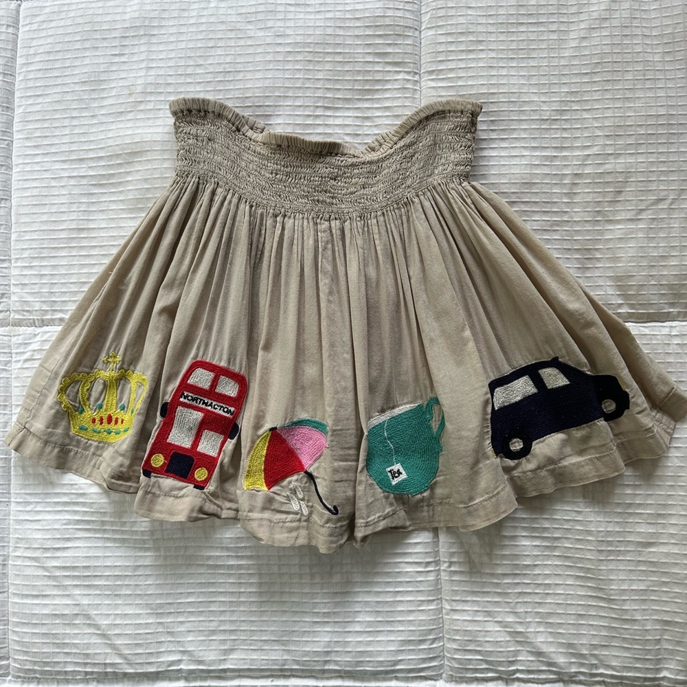 Mini Boden embroidered skirt, size 5/6